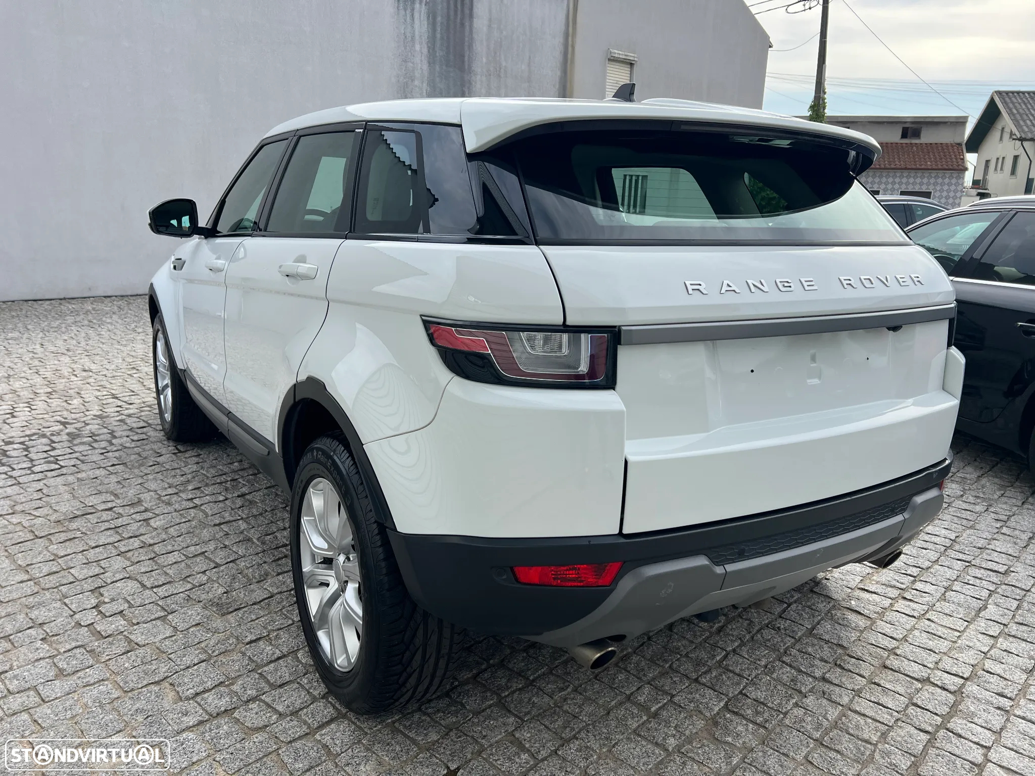 Land Rover Range Rover Evoque 2.0 D150 R-Dynamic S - 10