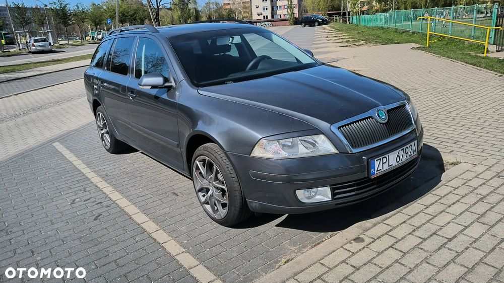 Skoda Octavia 1.6 Combi Style - 2