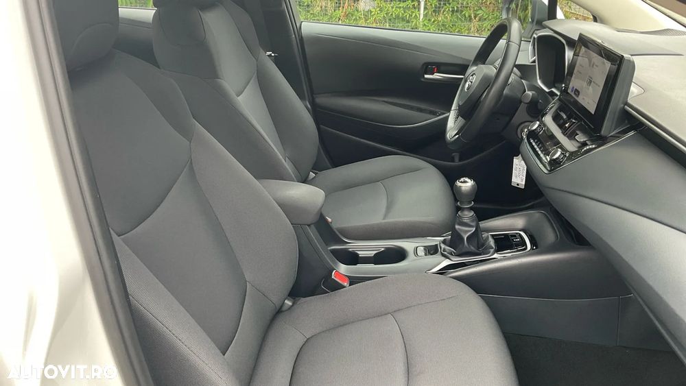 Toyota Corolla 1.5 TNGA MT Business - 12
