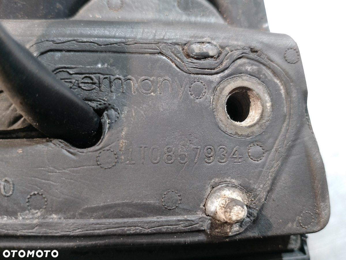 LUSTERKO PRAWE VW TOURAN I 1T0857934 LA3W - 2