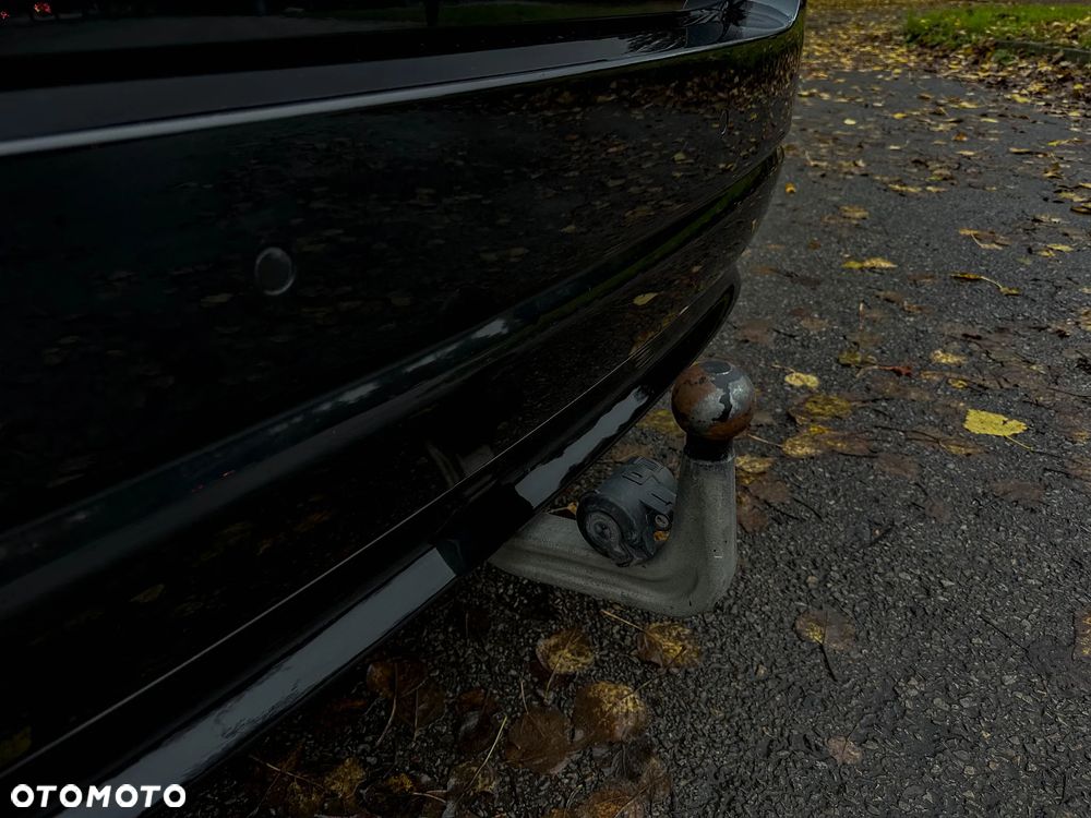 BMW Seria 5 530d xDrive - 16