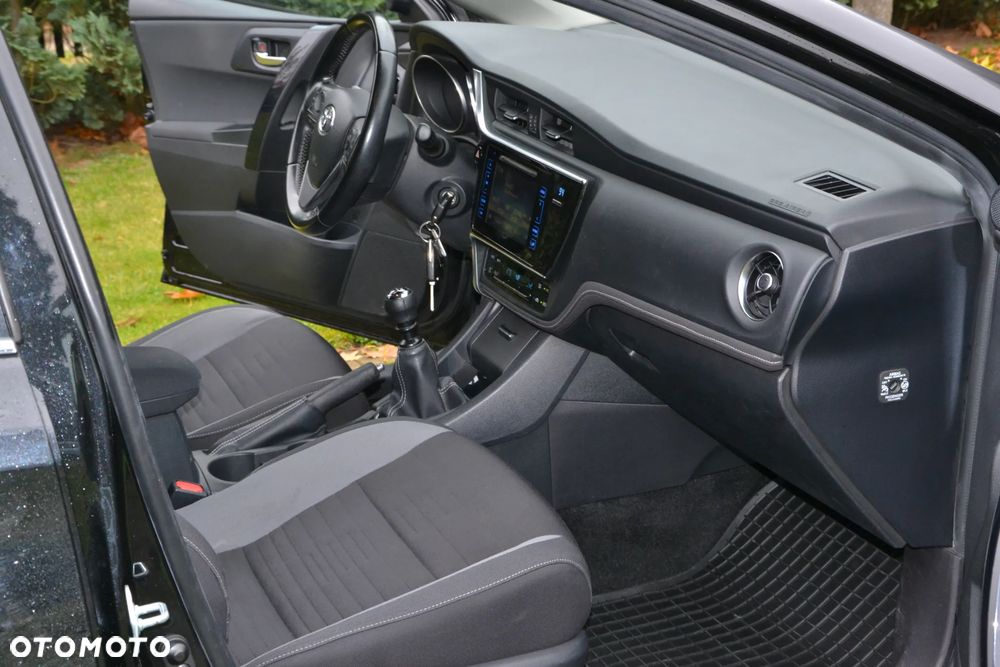Toyota Auris - 9
