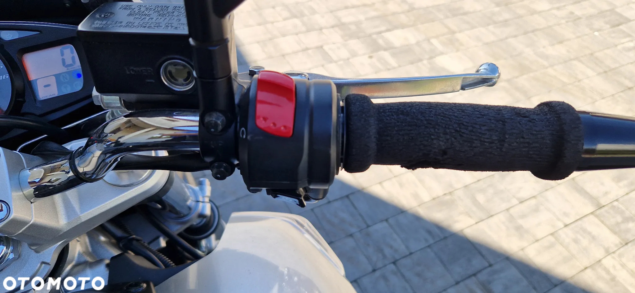 Suzuki GSR - 5