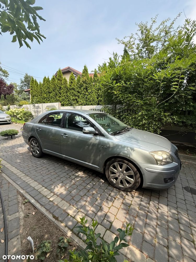 Toyota Avensis 2.2 D-4D Sol plus 180 - 1
