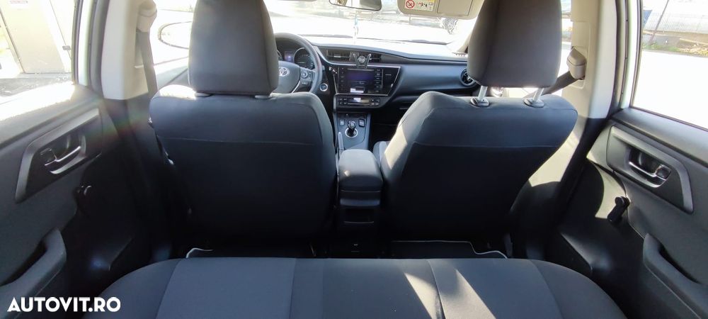 Toyota Auris - 4