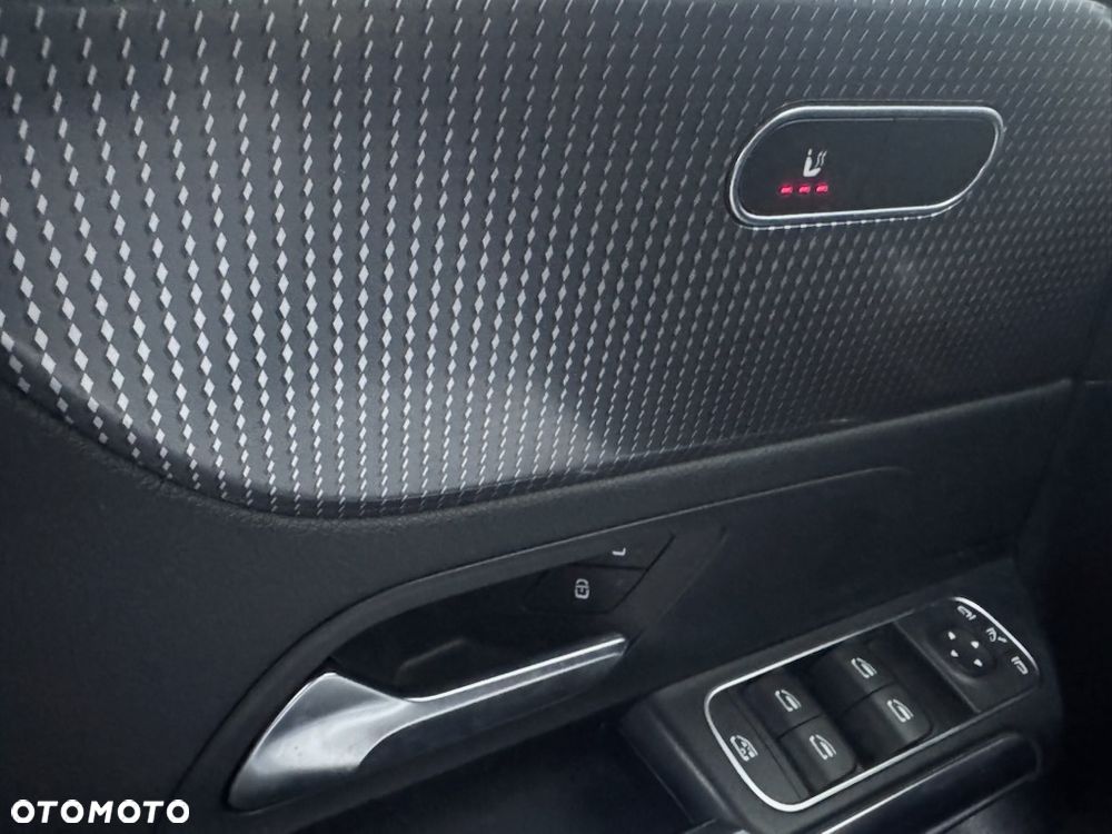 Mercedes-Benz Klasa B 200 d 8G-DCT - 21