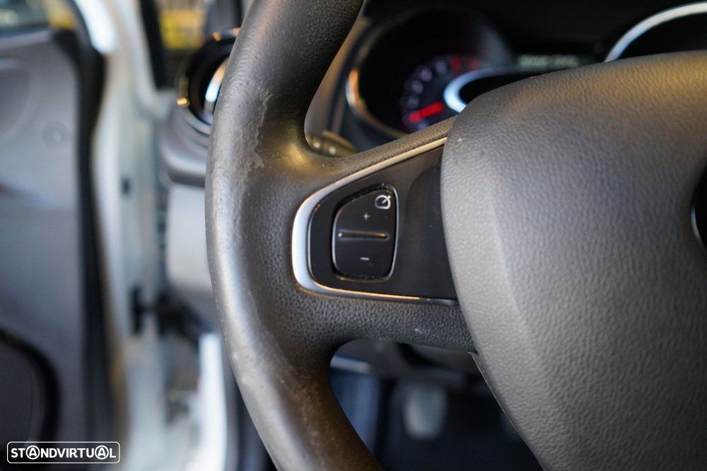Renault Clio Sport Tourer - 15
