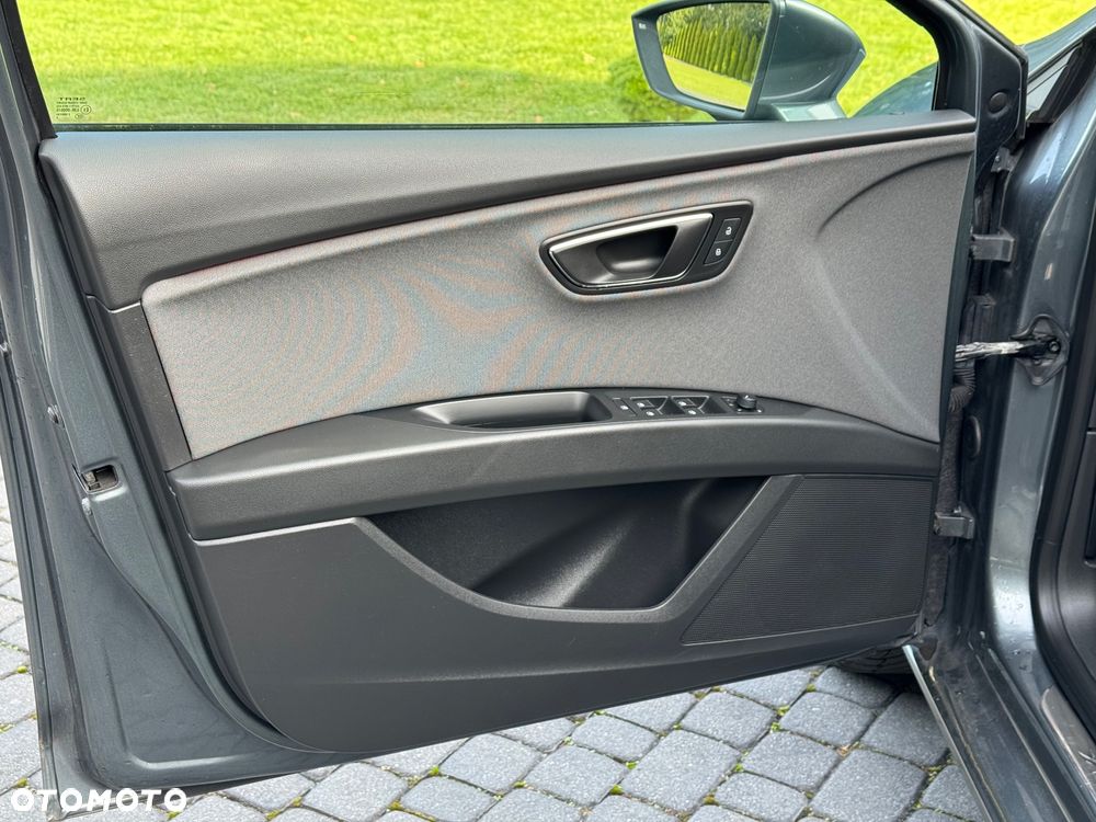 Seat Leon 2.0 TDI Xcellence DSG - 26