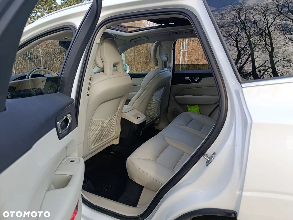 Volvo XC 60 T5 AWD Geartronic Momentum - 12