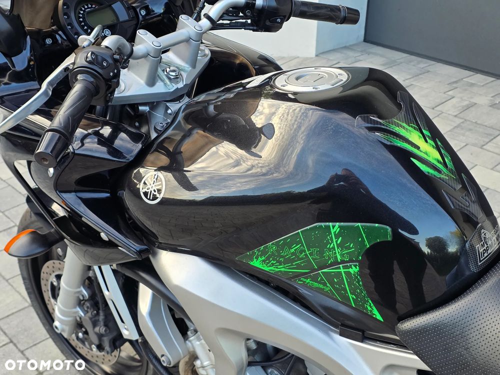 Yamaha FZ6 - 25