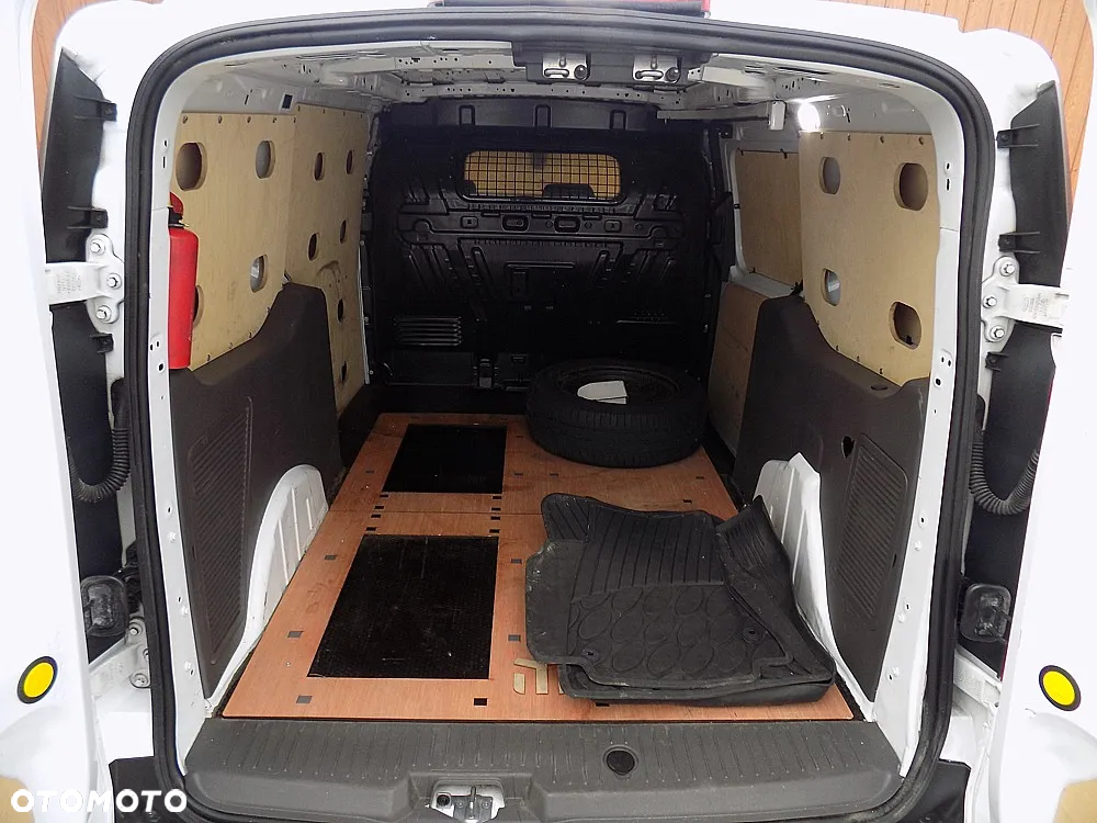 Ford Transit Connect - 16