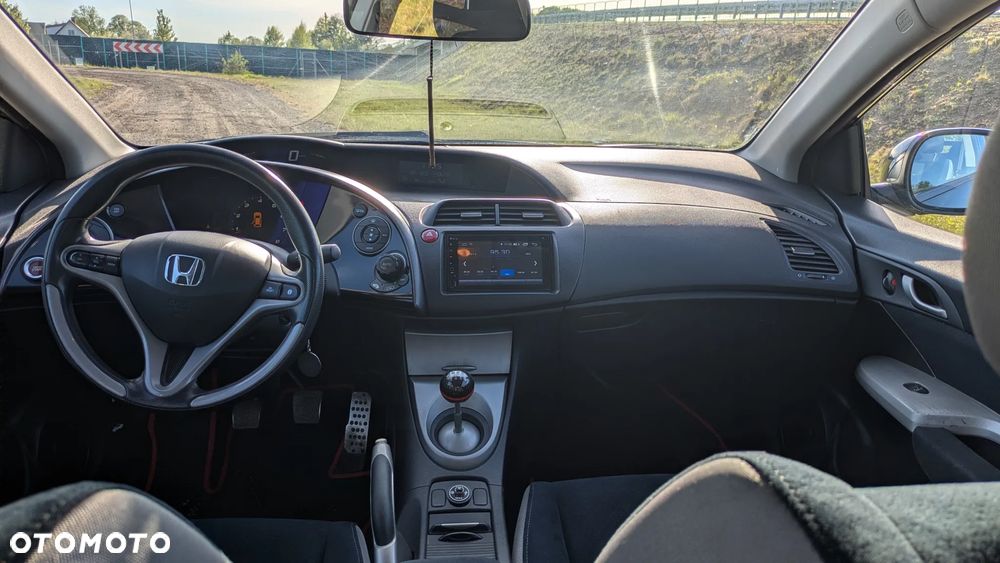 Honda Civic 1.8 Comfort - 10
