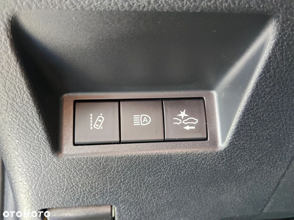 Toyota Yaris Hybrid 100 Premium - 13
