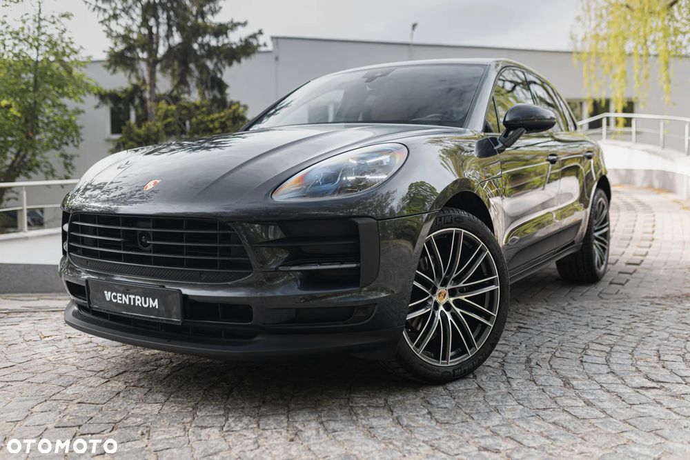 Porsche Macan - 1
