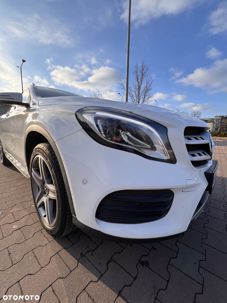 Mercedes-Benz GLA 200 7G-DCT AMG Line - 20