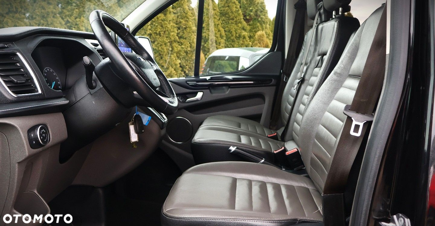 Ford Tourneo Custom - 14