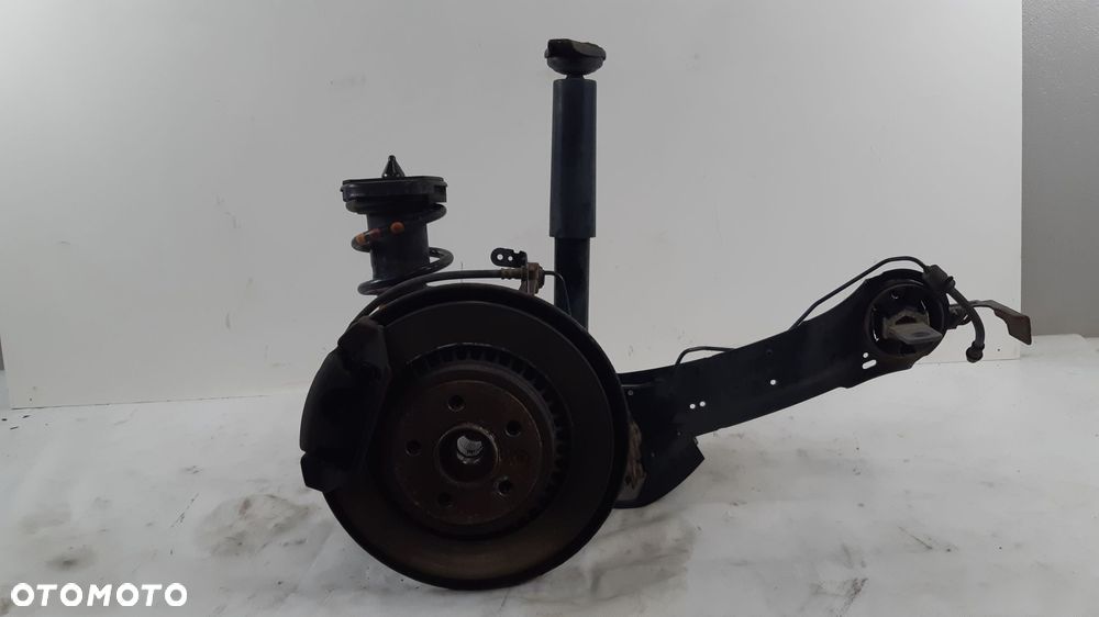 VOLVO XC60 I 2.4 LIFT ZAWIESZENIE PRAWE TYŁ