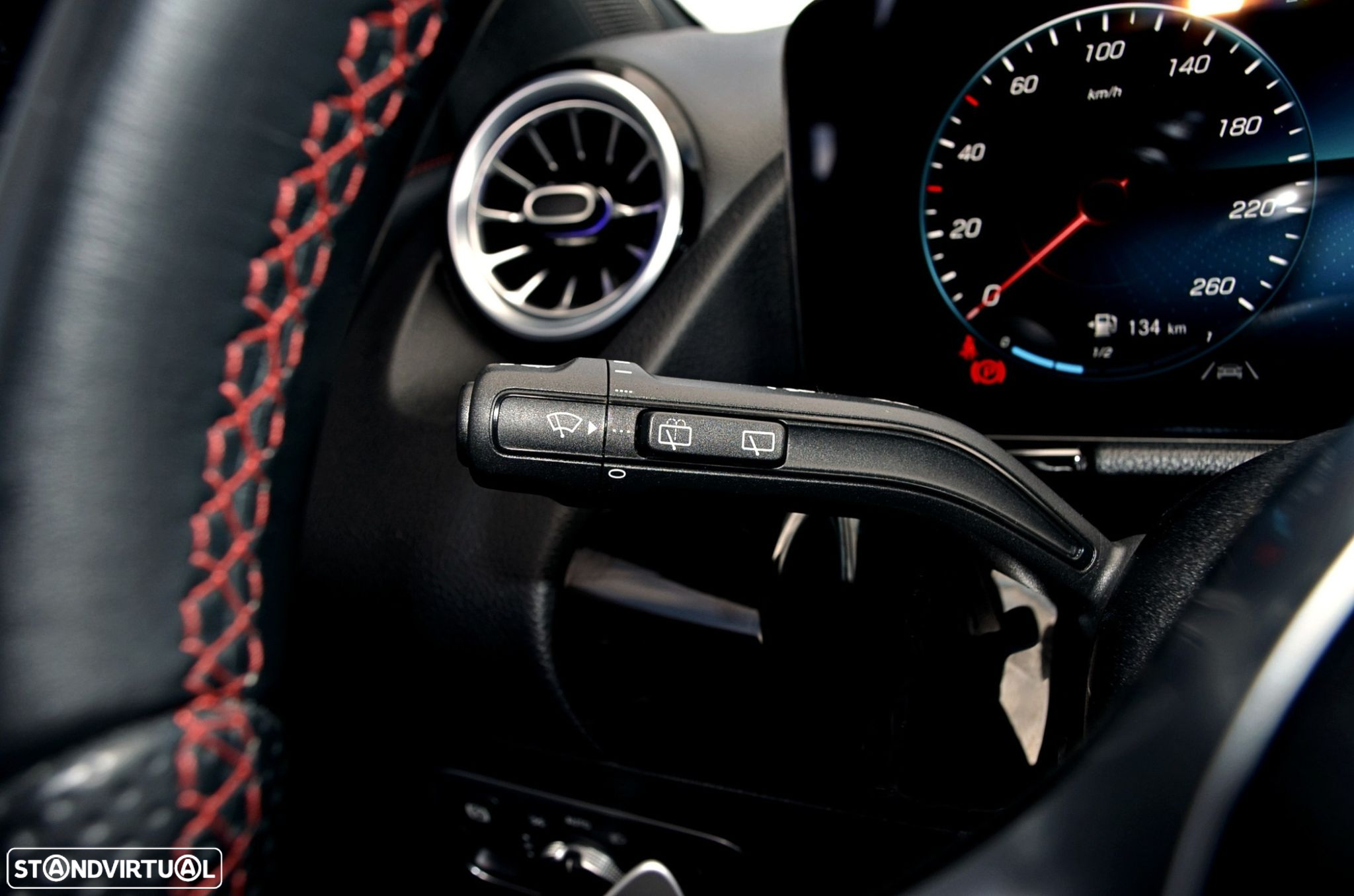 Mercedes-Benz GLA 250 e AMG Line - 14