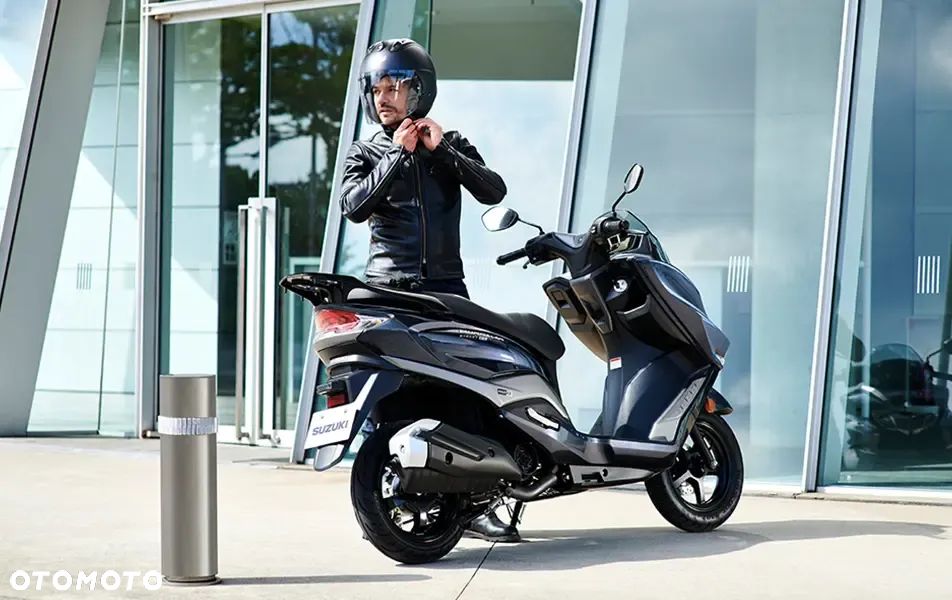 Suzuki Burgman - 4