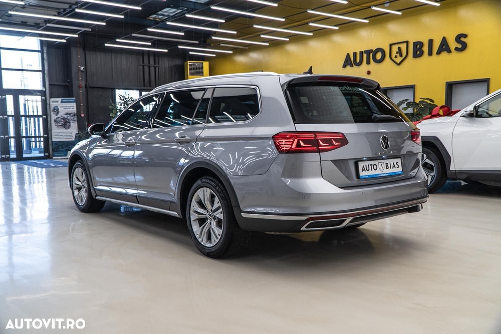 Volkswagen Passat Alltrack 2.0 TDI SCR DSG 4Motion - 8