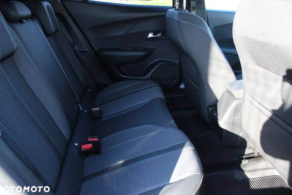Peugeot 2008 1.2 PureTech Active S&S EAT8 - 9