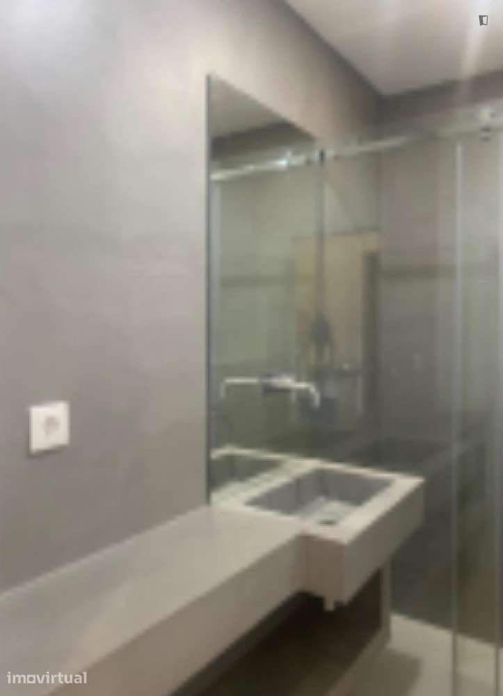 Quarto - localizado em Benfica Lisbon - Grande imagem: 5/11