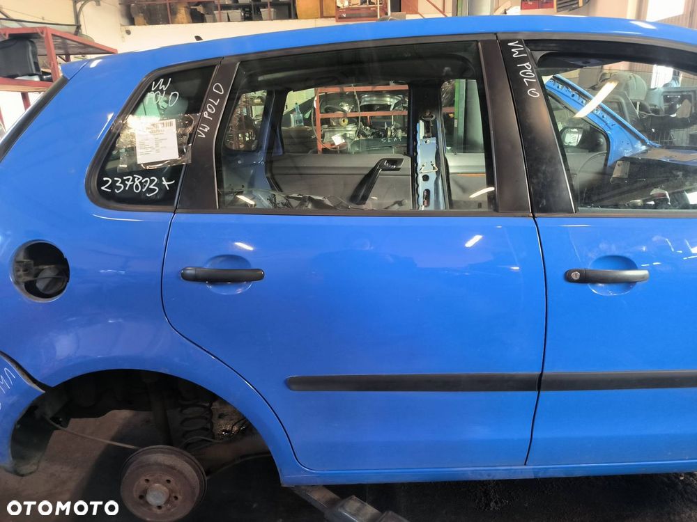 DRZWI PRAWE TYŁ VOLKSWAGEN POLO IV LA5F - 1