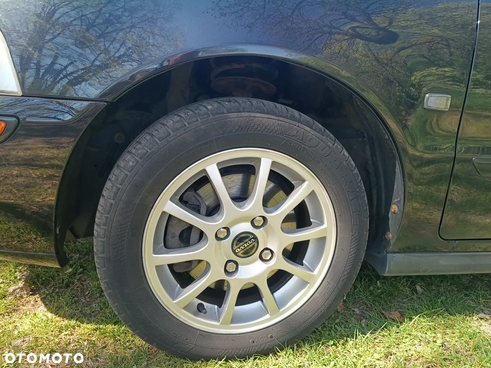 Volvo V40 1.8 - 10