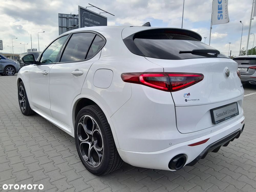 Alfa Romeo Stelvio 2.0 Turbo Veloce Q4 - 4