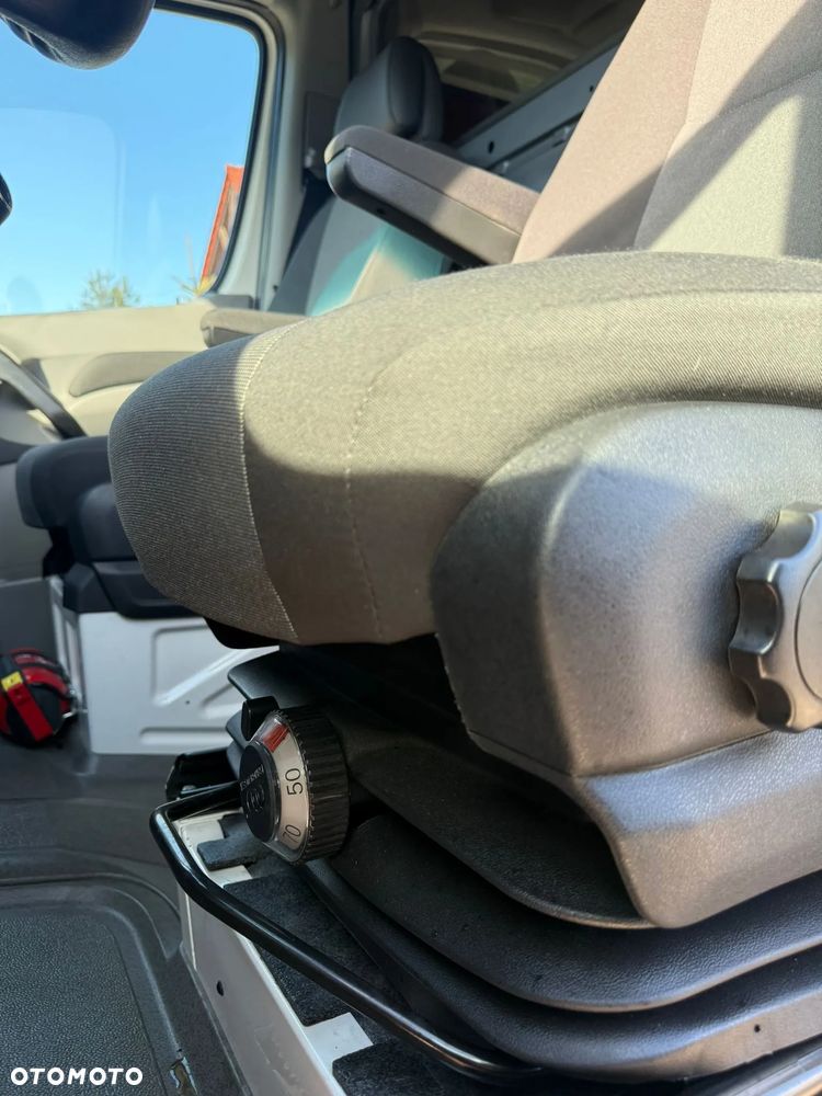 Volkswagen Crafter - 26