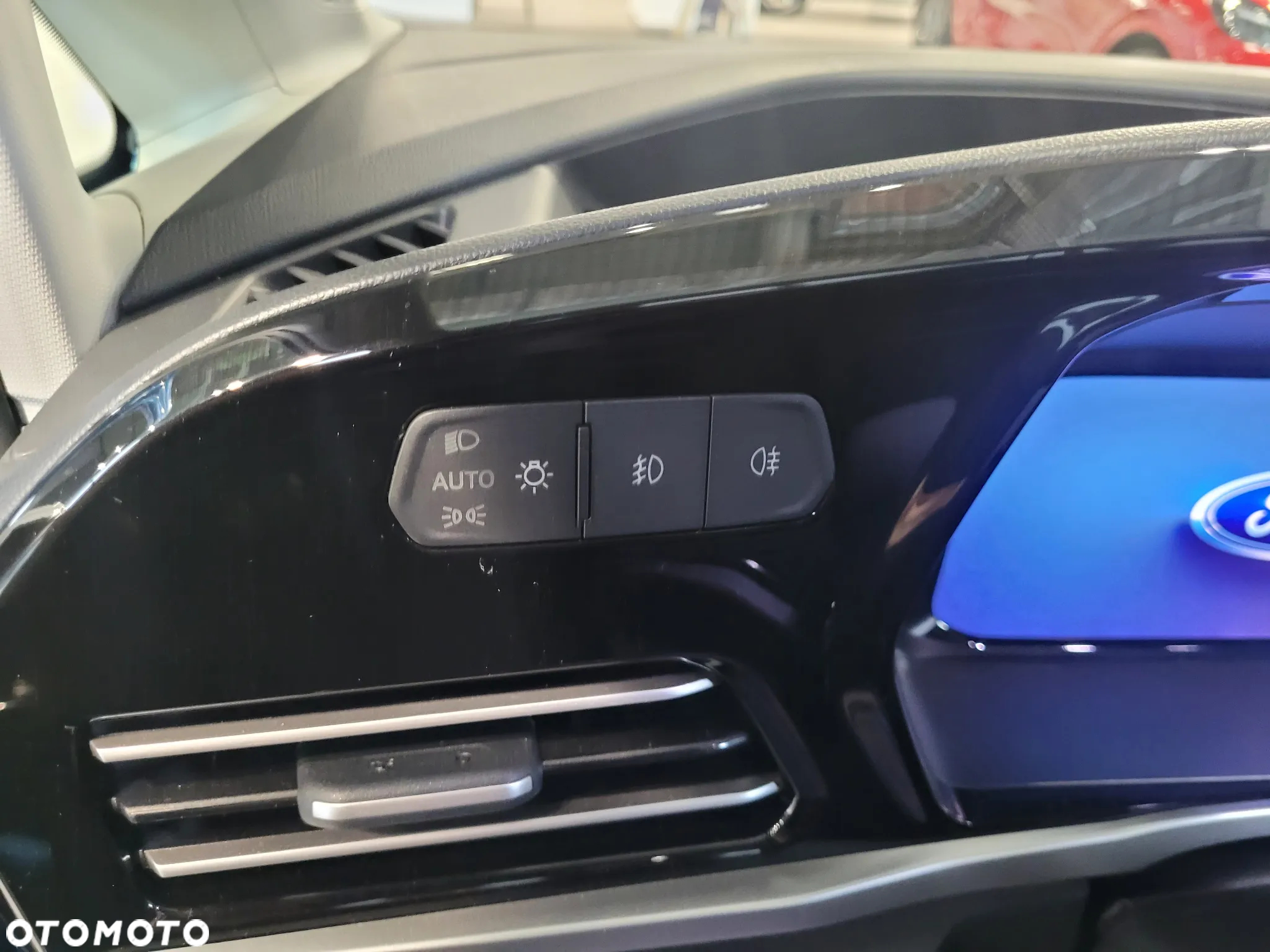 Ford Tourneo Connect Grand - 10