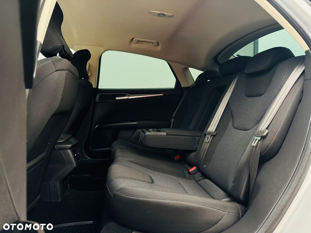 Ford Mondeo 2.0 TDCi Titanium PowerShift - 32