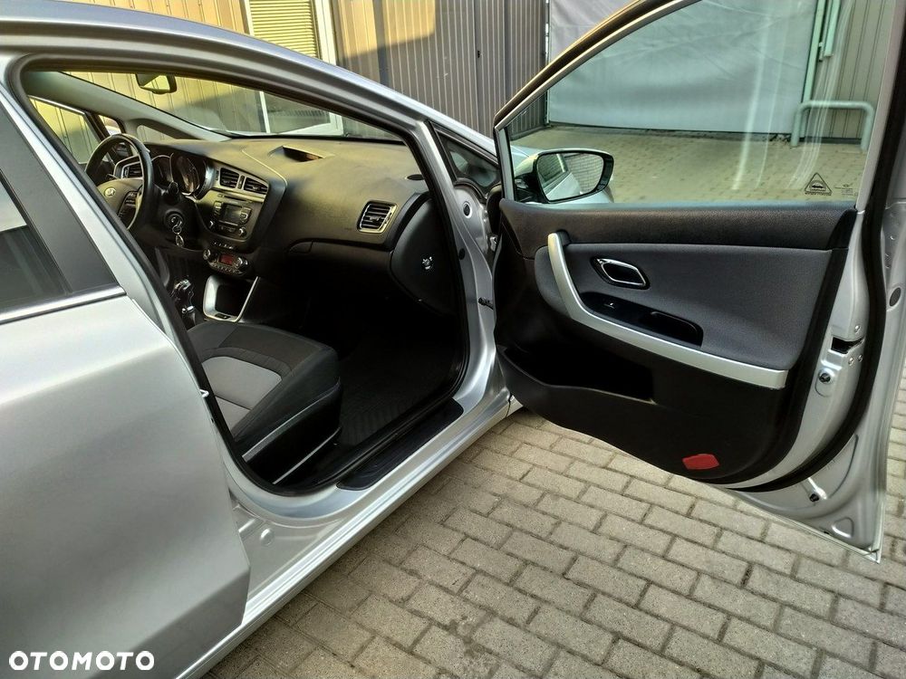 Kia Ceed 1.6 GDI ISG Dream-Team Edition - 23