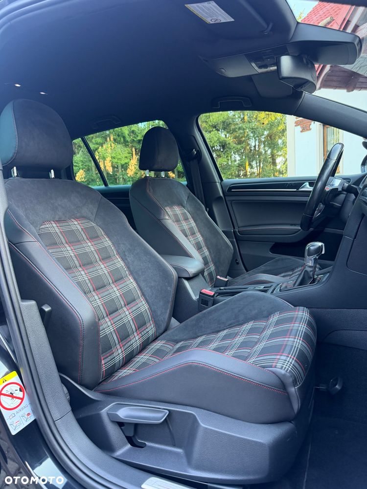 Volkswagen Golf 2.0 TSI BMT GTI DSG - 31
