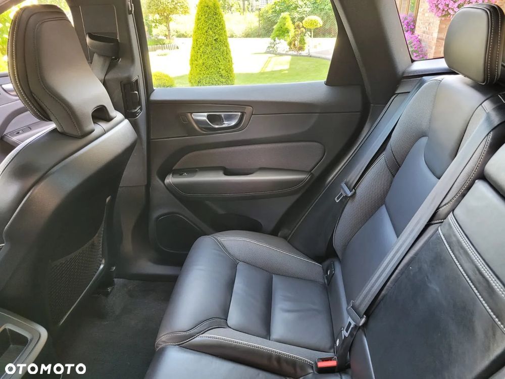 Volvo XC 60 T6 AWD Recharge Geartronic RDesign - 14