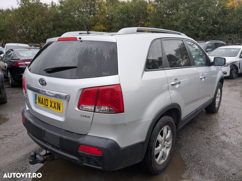 Dezmembrari / Dezmembrez Kia Sorento 2 2.2 CRDi D4HB cutie viteze manual cod culoare BRIGHT SILVER - 4