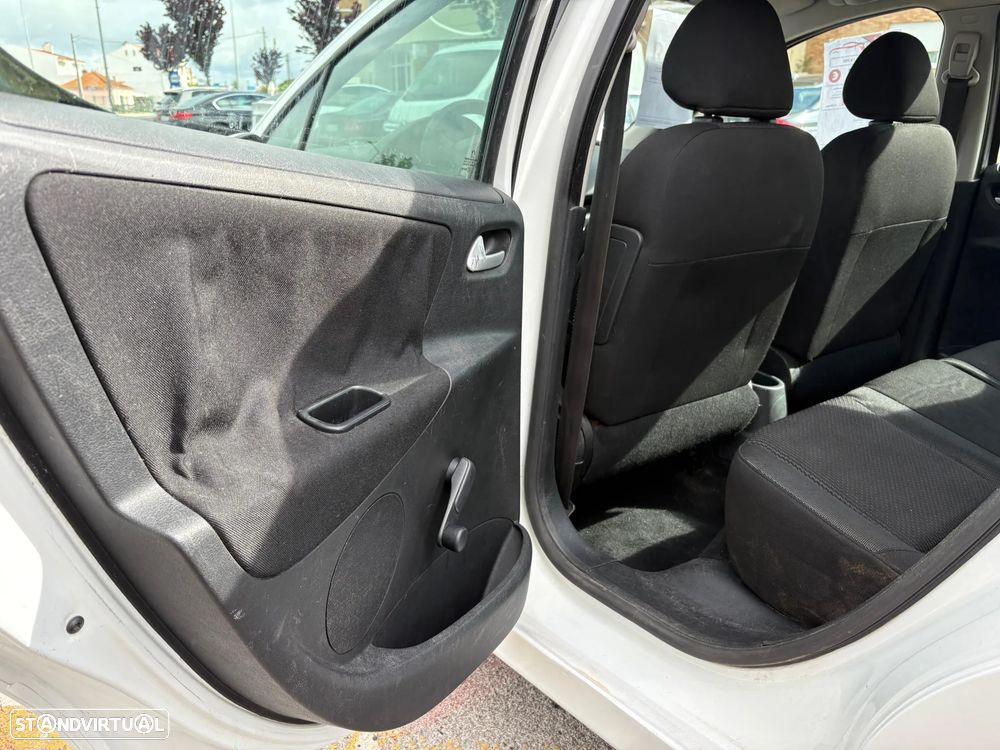 Peugeot 207 90 HDi FAP (Blue Lion) 99G - 17