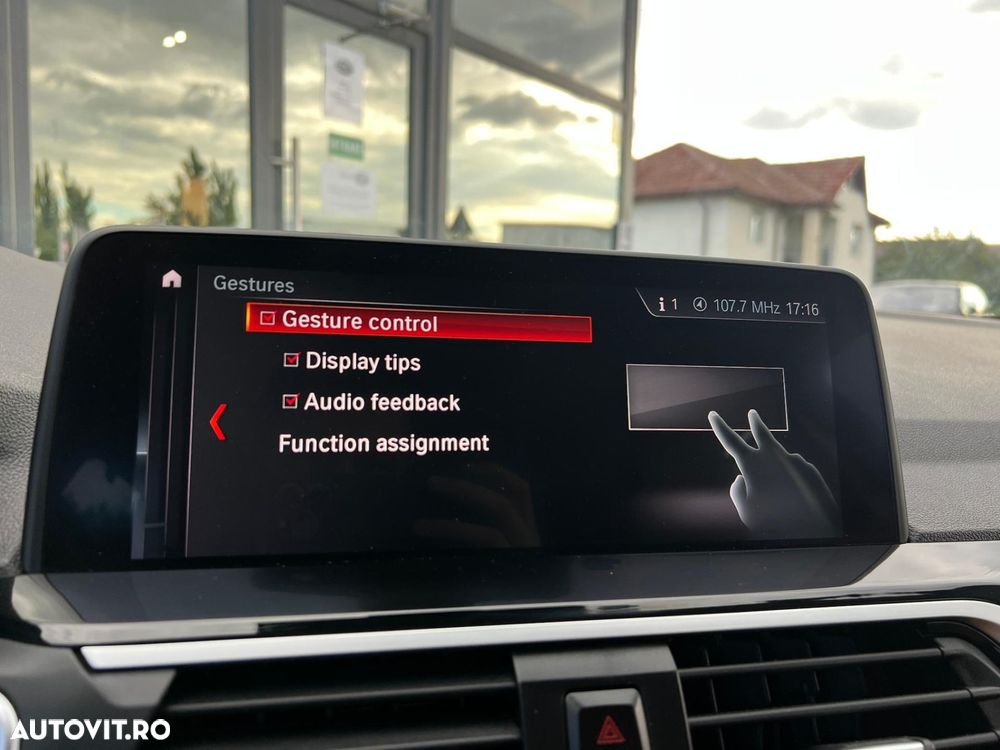 BMW X3 xDrive20d AT xLine - 36