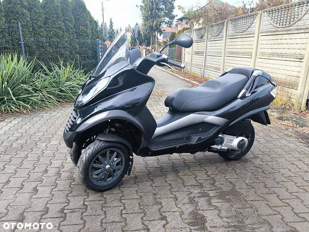 Piaggio MP-3 - 1