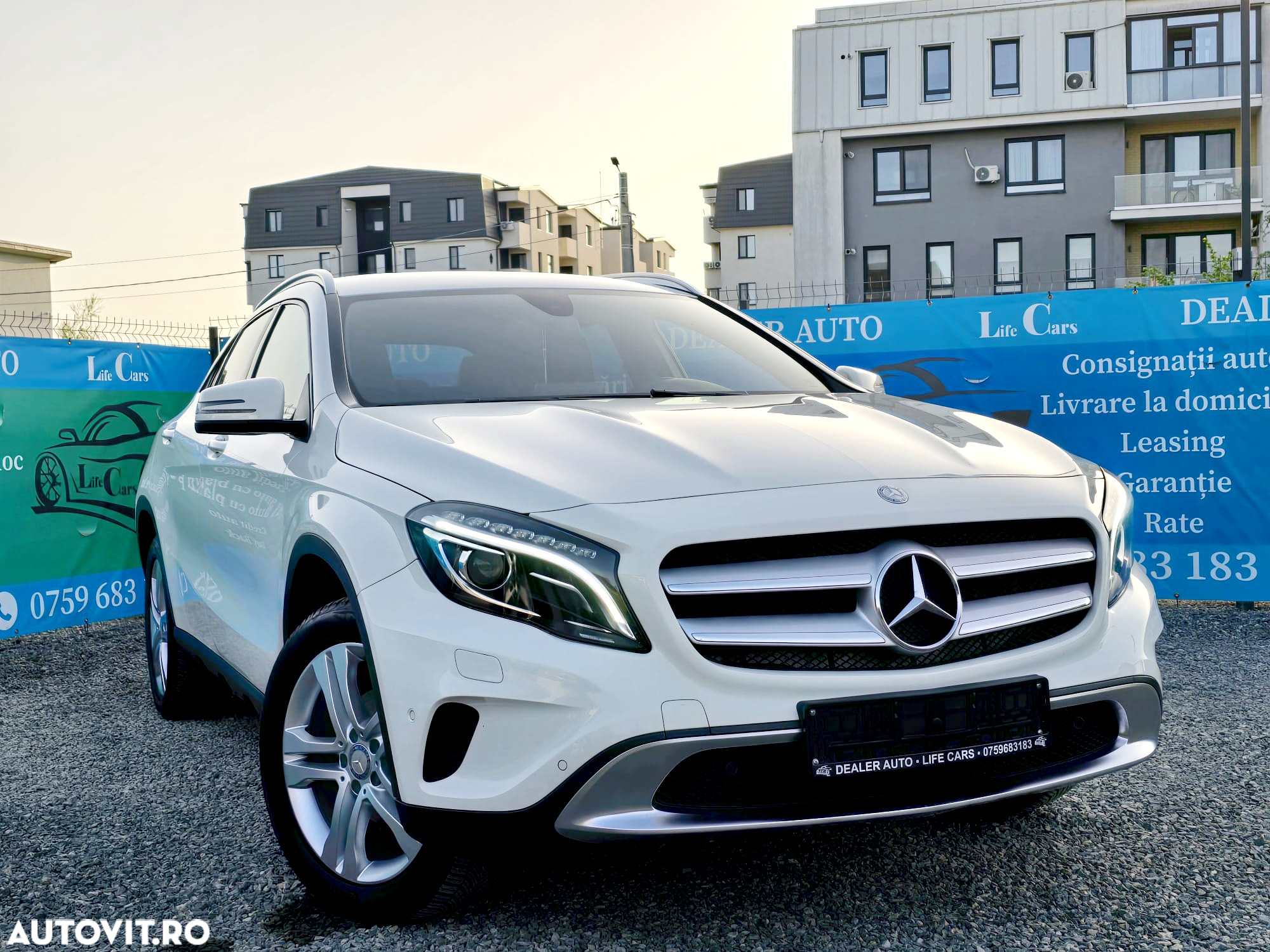 Mercedes-Benz GLA - 2