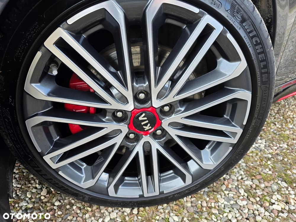 Kia ProCeed 1.6 T-GDI DCT7 OPF GT - 17