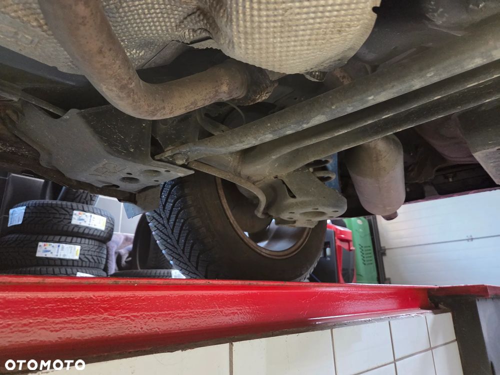 Toyota Auris 1.33 VVT-i - 24