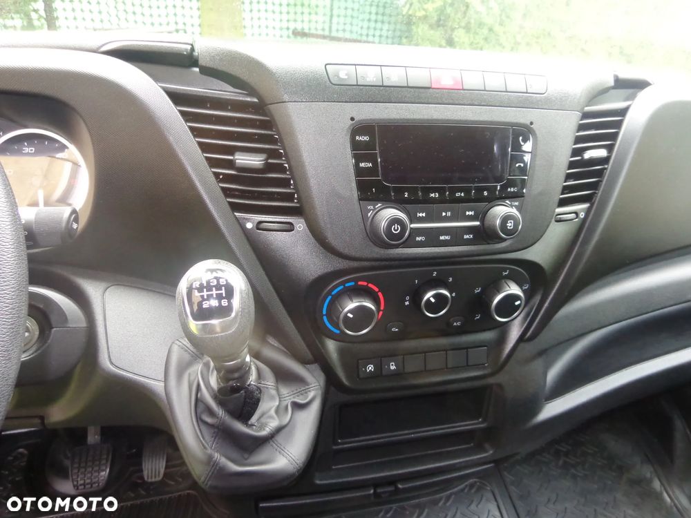 Iveco DAILY 35S14 L4H2 - 5