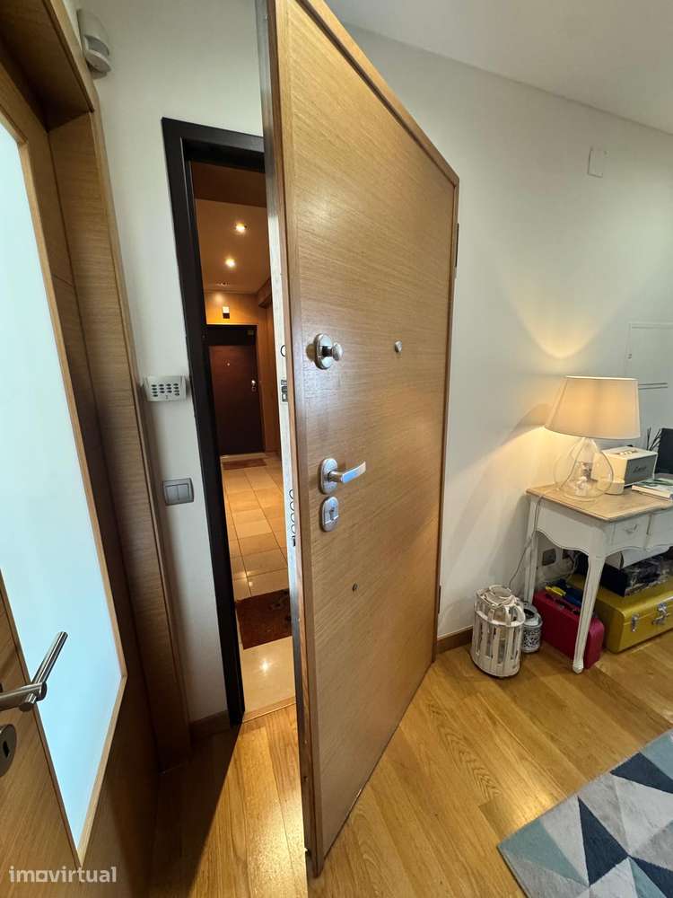 Apartamento duplex T4 com 3  garagens - Grande imagem: 3/43