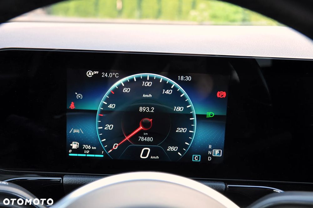 Mercedes-Benz GLA - 30