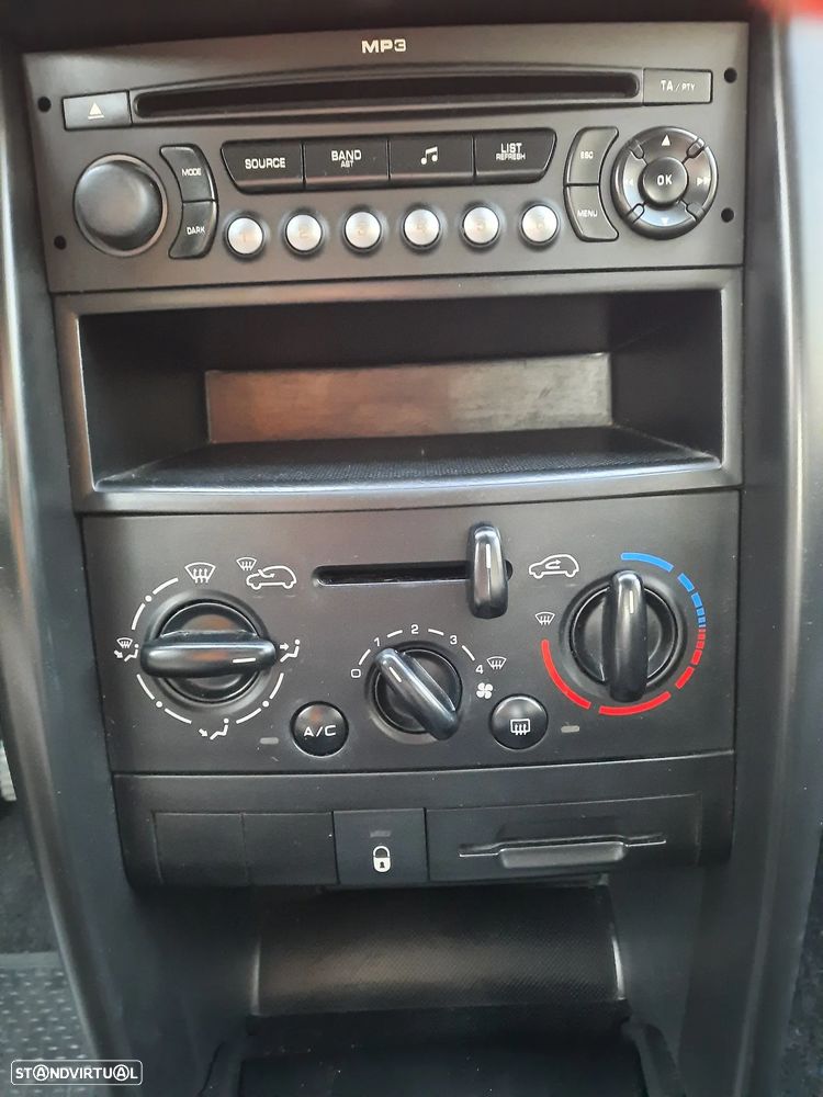 Peugeot 207 1.4 16V Open - 15