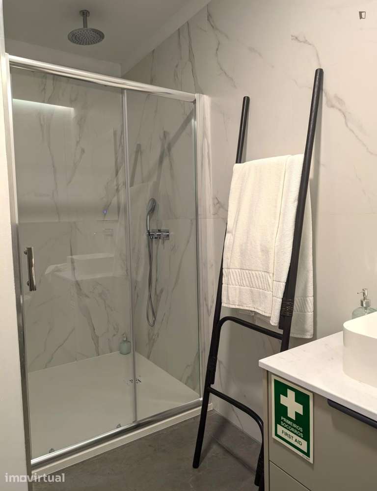 Apartamento com 1 quartos - localizado em Guimaraes - Grande imagem: 2/14