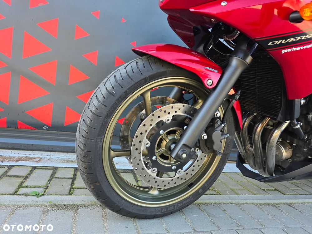 Yamaha XJ - 12