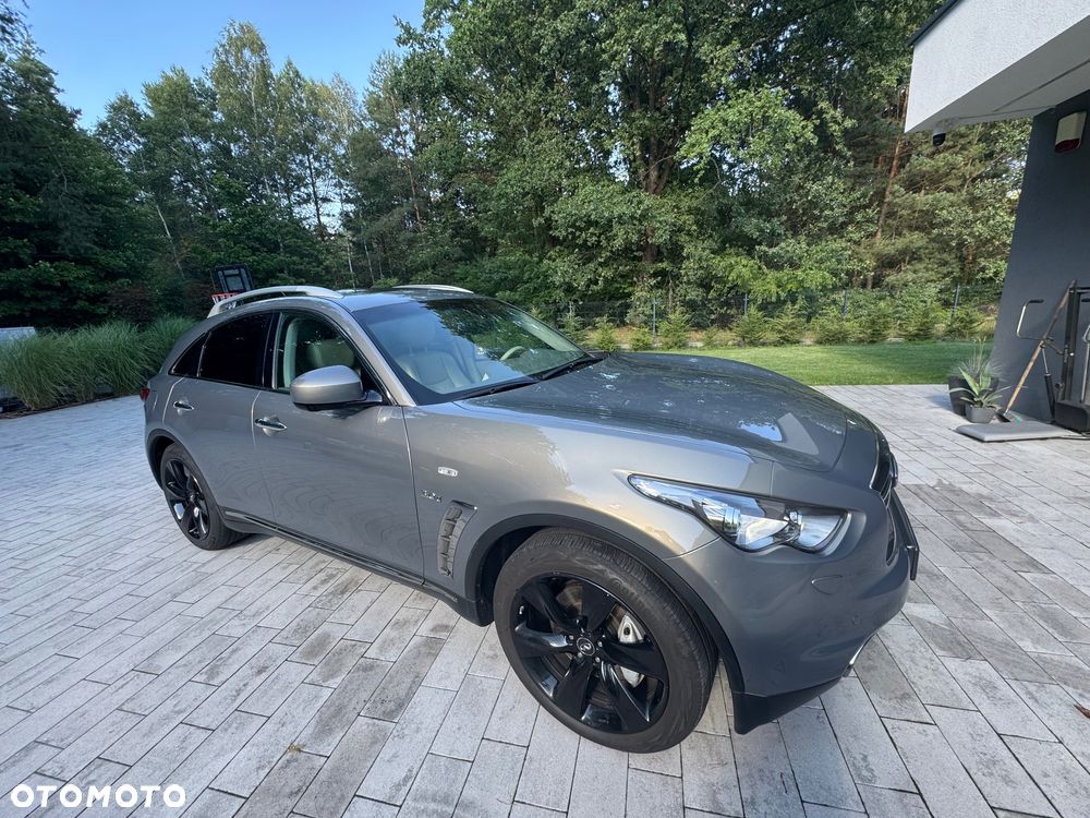 Infiniti QX70 - 6