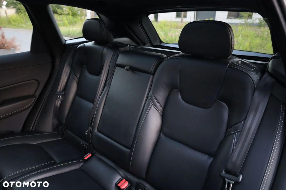 Volvo XC 60 T8 AWD Ultra Black Edition - 21